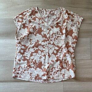 Chic Floral Women's Blouse - White and Tan